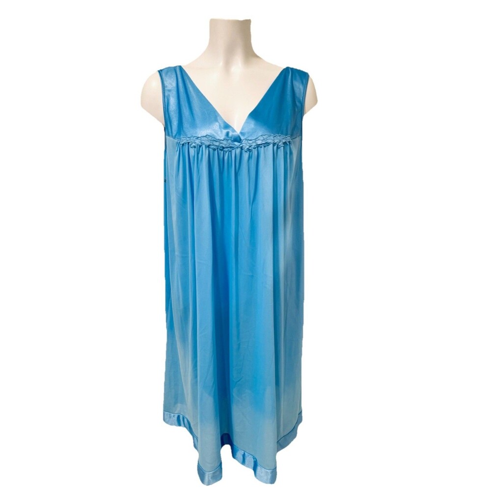 Vintage Vanity Fair Size XL 44 Blue Sleeveless Nylon Nightgown